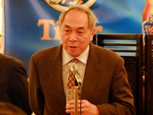 東京中華學校劉劍城致詞向老師們表示感謝1