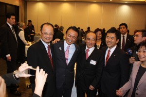 王金平中華民国立法院院長右2人目)、沈斯淳代表(左)、麻生太郎副総理(左2人目)