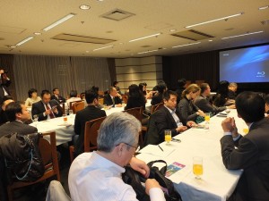 會場擠進4、50位觀影者,一同欣賞台灣紀錄片
