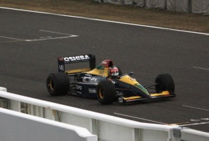 鈴木亜久里選手のデモンストレーション