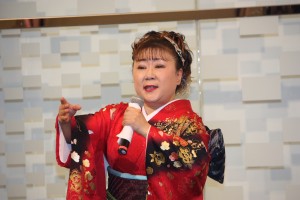 プロ歌手 麻生直花さん