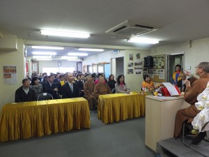 有近百人參加佛學講座
