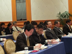 圖左起:亞總監事長陳慶仰、亞總總會長柯昭治、羅坤燦副代表、僑務組趙雲華組長、前任在日台灣商會會議所會長李懋鑌,均列席參加