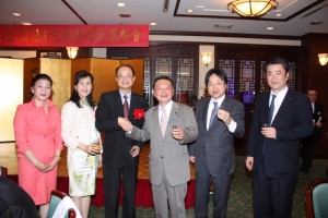 沈斯淳代表を囲んで