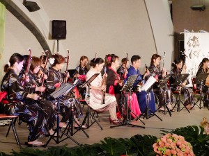 中西日合璧的演奏