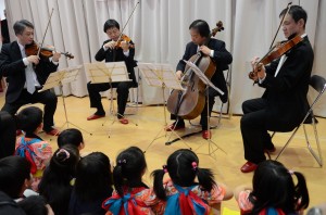 亞太弦樂四重奏在大澤保育園演奏