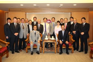 今年3月剛成立的北海道日台親善議員會,於4月16日拜會新北市市長朱立倫,盼加強與台灣地方政府與議會的交流(照片提供:新北市政府)