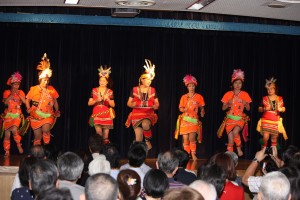 原住民舞踊団