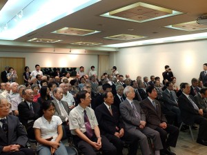 会場には高座会や台湾日本人会などの会員らが集まった。