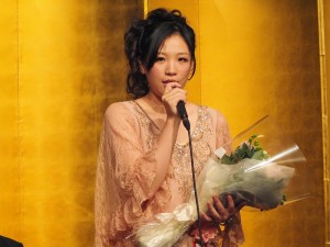 謝依旻表示這次女流名人賽中的對弈出現許多失誤,讓自己了解到仍有不足需改進的地方