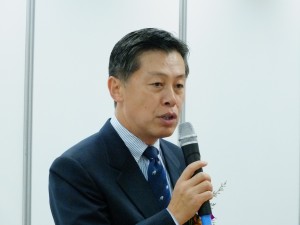 交流協会岡田健一総務部長