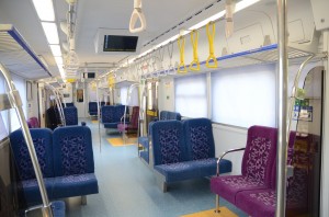 EMU800形電車内装(台湾鉄路管理局提供)