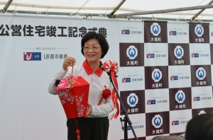 紅十字會總會會長王清峰贈送祈福天燈