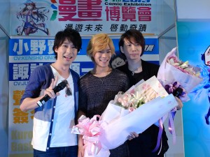 (左から)鈴村健一、小野賢章、諏訪部順一