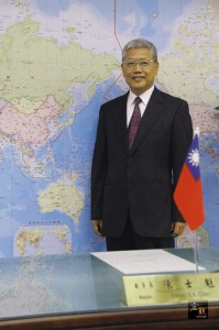 宏觀電視專訪僑務委員會委員長陳士魁(照片提供:宏觀即時新聞網)