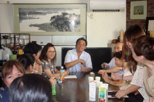 横浜台湾同郷会の鄭尊仁会長を訪ねた