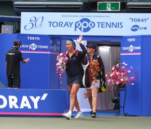 台灣女子網球選手詹皓晴（前）和搭檔胡珀（後）一路挺進泛太平洋女網賽女雙決賽