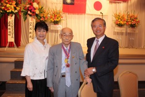 邱錦爵名誉会長と台北駐大阪経済文化弁事処処長・蔡明耀ご夫妻