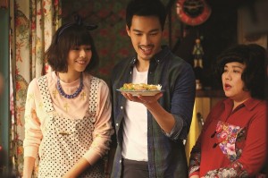 在台灣票房超過3億新台幣的電影《總舖師》,由楊祐寧(中)、夏于喬(左)和林美秀(右)領銜主演