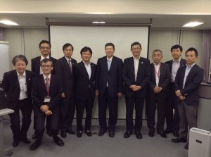 外貿協會副秘書長葉明水（右５），在「台灣會展產業發展狀況及ＩＴ應用實例」研討會上擔任主講人