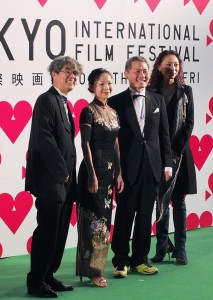 台灣電影《打狗舞》由導演何文薰(左2)和該片韓國導演及製片一同走上星光大道