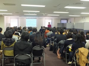 中華民國留日東京同學會和日本專業人力資源諮詢公司合辦就職說明會，吸引８０位關東地區的留學生到場聆聽