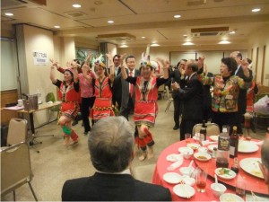 山梨台灣總會原住民舞踊團表亦前往客家文化協會的活動會場演出
