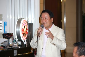 中締めは日本中華聯合總會詹徳薫名誉会長だった