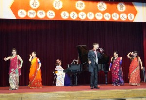 台湾歌謡の歌手、斉藤裕さん、ベリーダンスのAAYAさん