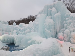 冰瀑水池是這次冰濤祭的重點展示之一