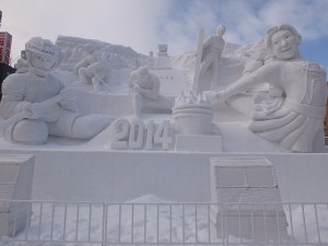 配合明日開幕的冬季奧運,製作出冬奧主題的大型雪像