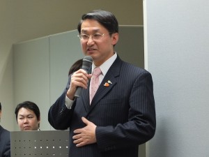 鳥取縣知事平井伸治到場站台,並用台語和現場來賓打招呼