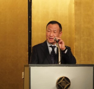 亞東親善協會會長大江康弘在會中用中文呼籲大家一起加油