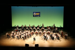 明治大学マンドリンOB倶楽部の演奏(写真提供:明治大学マンドリンOB倶楽部)