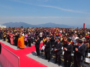 現場包括來自日本各地、台灣、中國、韓國、歐洲等國的信徒,超過千人共襄盛舉