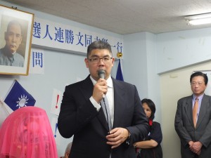 國民黨北市參選人連勝文東京考察之餘,參訪國民黨東京支部東京中山學會,和僑民分享對北市發展的願景