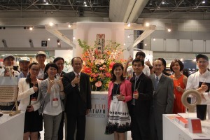 「FRESH TAIWAN MEET JAPAN」パビリオンにて記念撮影