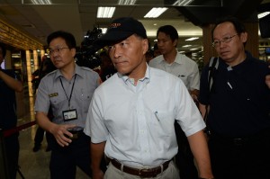 事故現場に向かう交通部長(写真提供:中央社)