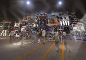 会場イメージ©2010 Paramount Pictures Corporation. Manufactured under license from TOMY Company, Ltd. ® and/or TM & ©2012 TOMY. All Rights Reserved. TM & ® denote Japan Trademarks. For distribute in Japan only.