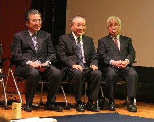 左から、日本を代表する書家としてしられる髙木聖雨氏、樽本樹邨氏、星弘道氏、