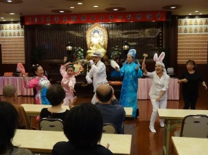 會員表演歌舞劇 嫦娥奔月