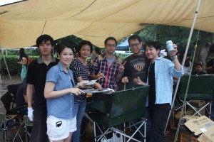 BBQを楽しむ台湾人留学生のみなさん