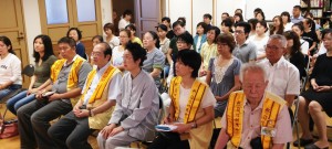 真剣な表情
