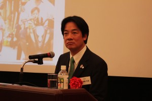 挨拶をする頼市長