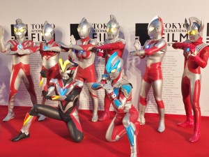 8位假面超人合體登場超吸睛