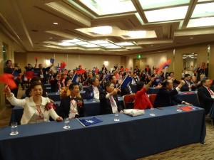 全體高呼凍蒜 為國民黨候選人加油