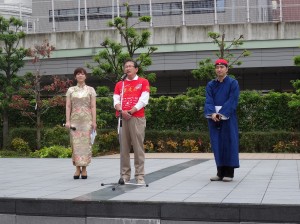華友會會長戴天鴻宣布開幕