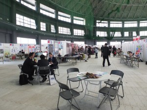 「オキナワベンチャーマーケット 万国津梁大異業種交流会」会場にて。台湾企業のブースが会場の3分の1を占めていた。