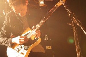 ギター・阿奎ⓒYoshie Tominaga 