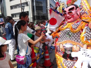 台灣三太子再度現身神戶祭 人氣依然